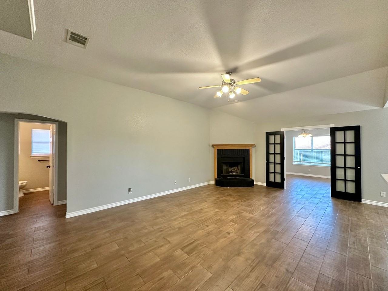 3808 Frigate Dr - Photo 3 of 45