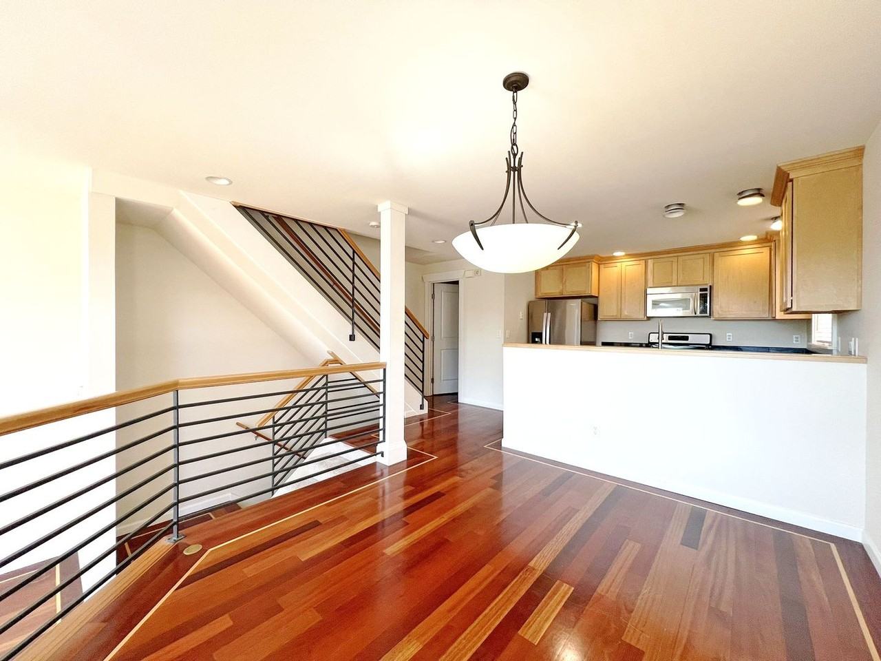 4507 Evanston Ave N #B - Photo 4 of 24