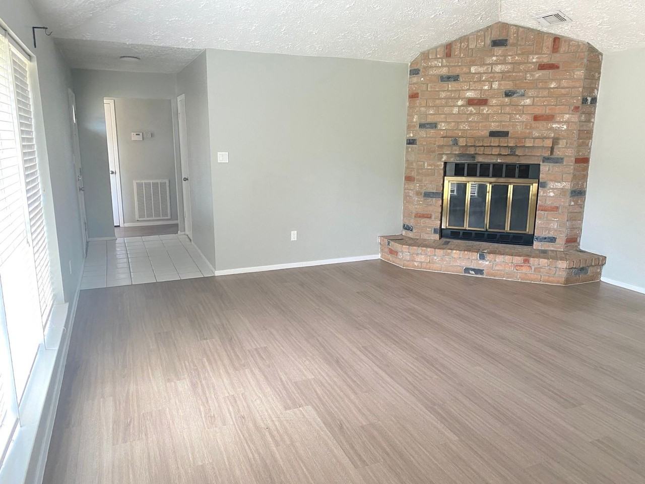 16222 Summer Dew Ln - Photo 5 of 23