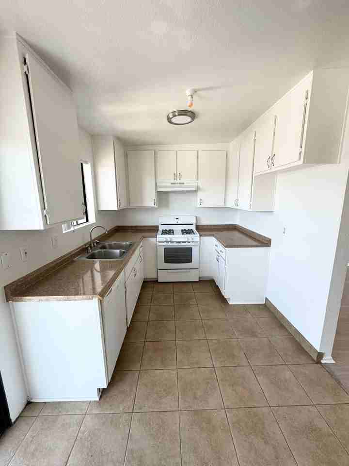 Yukon (Regent) - Photo 7 of 16