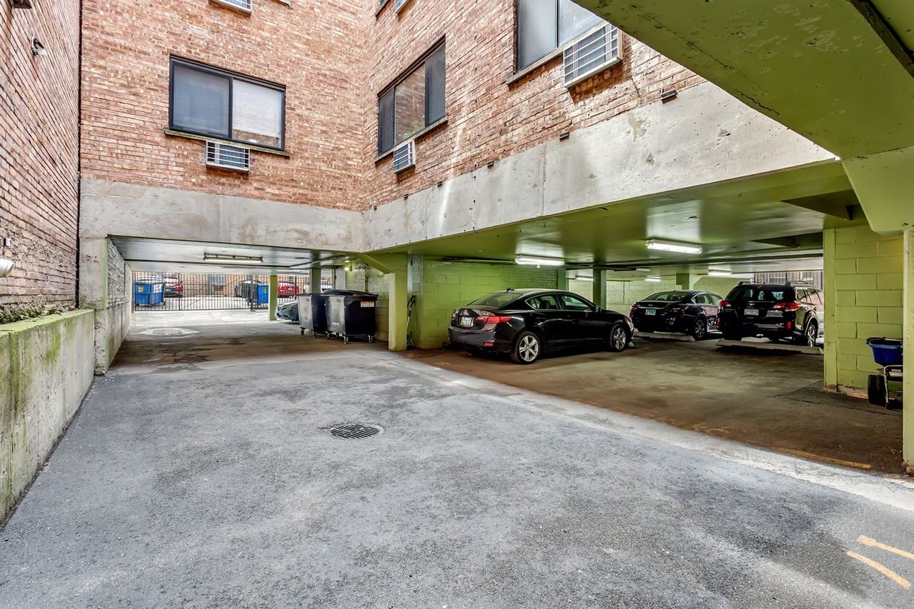 6134 N Kenmore - Photo 6 of 30