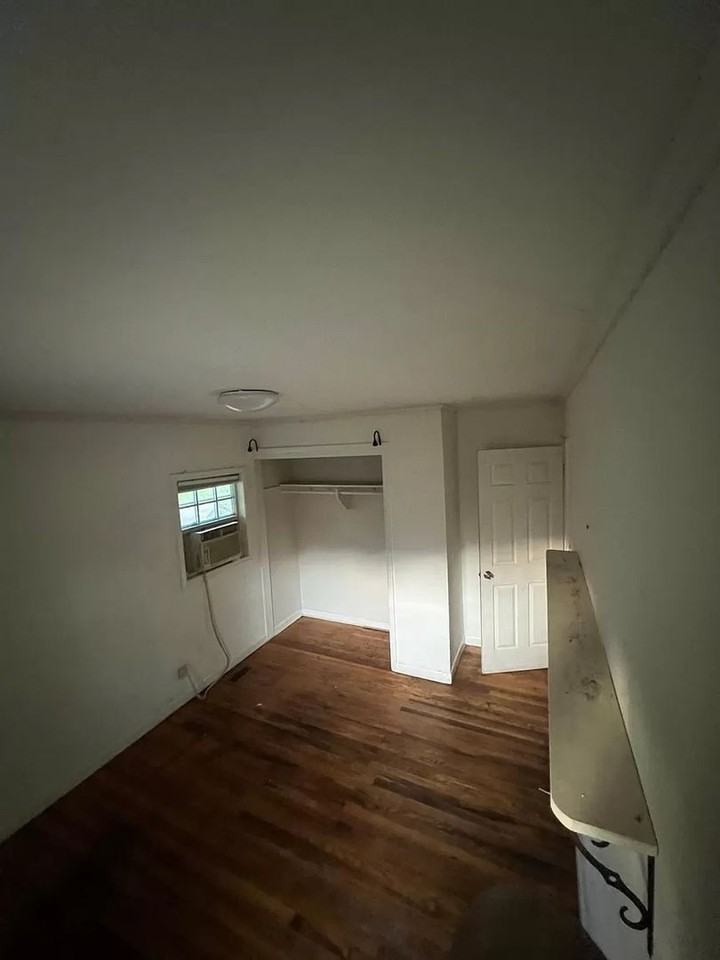 1105 Wilson Pl - Photo 3 of 12