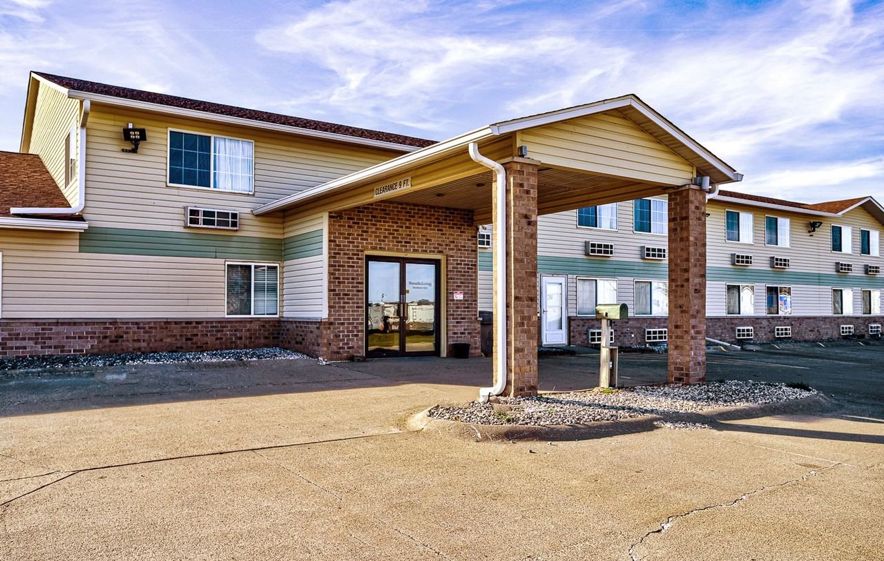 Nevada Living - Photo 2 of 9