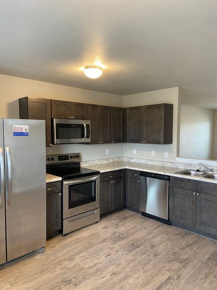 3809 Travers Ln - Photo 7 of 20