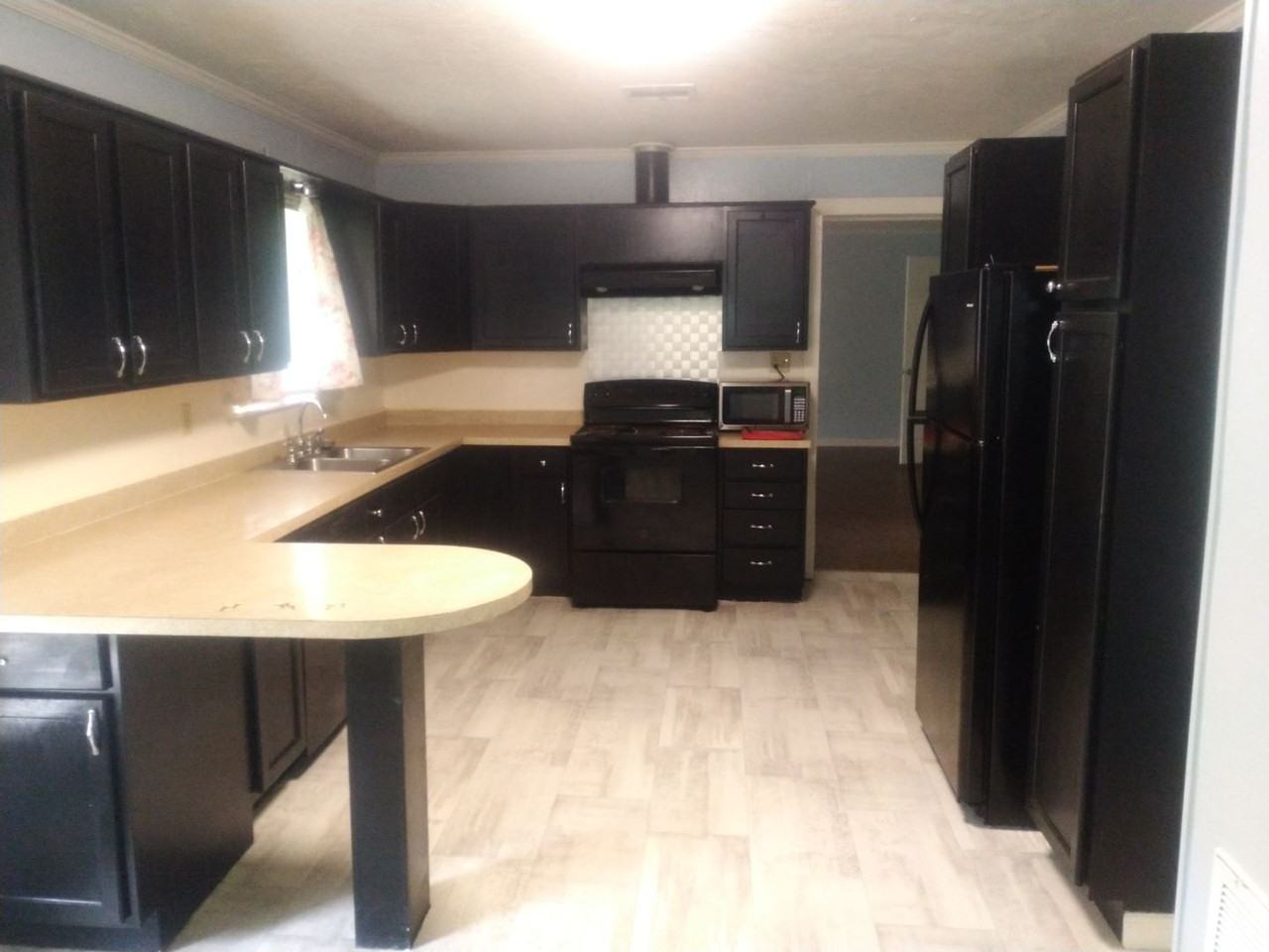 4322 Highway 190 W - Photo 2 of 10