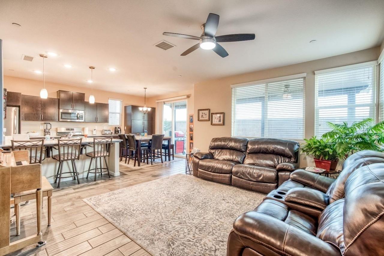 3678 Parkstone Way - Photo 3 of 23