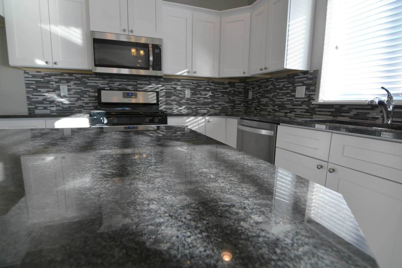 177 Laurel Pkwy - Photo 6 of 36