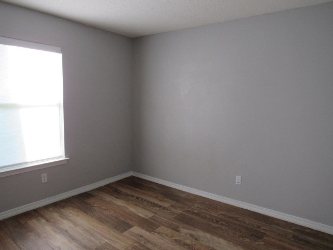 2031 Winners Cir - Photo 2 of 15