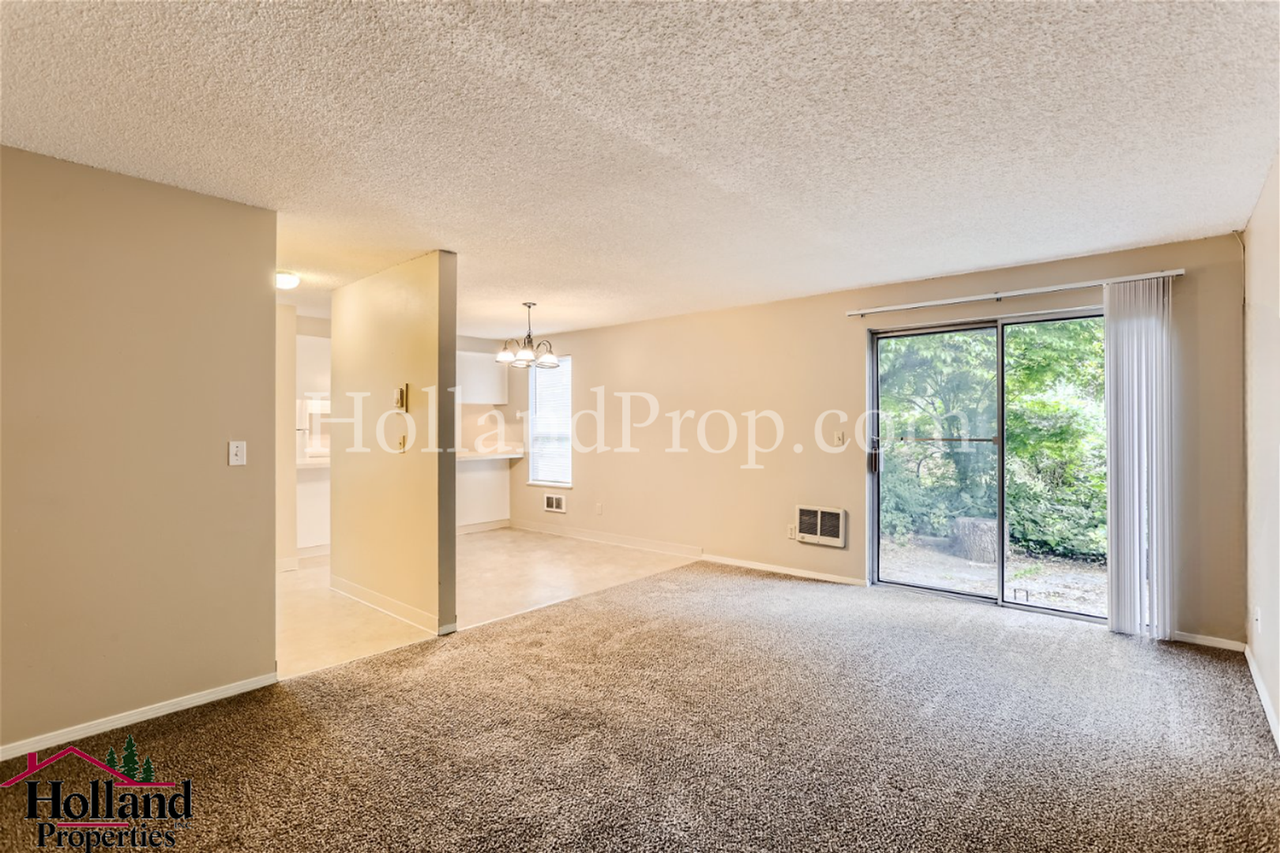 734 Se Rene Ave - Photo 3 of 15