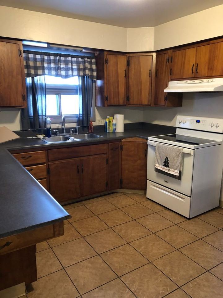 1209 N Jeffers Dr - Photo 2 of 17