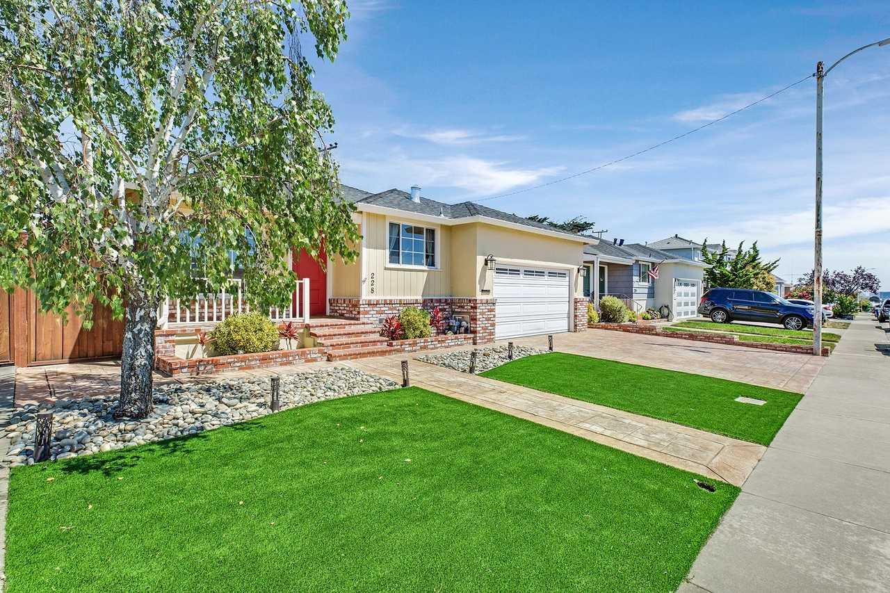 228 Northwood Dr - Photo 2 of 29