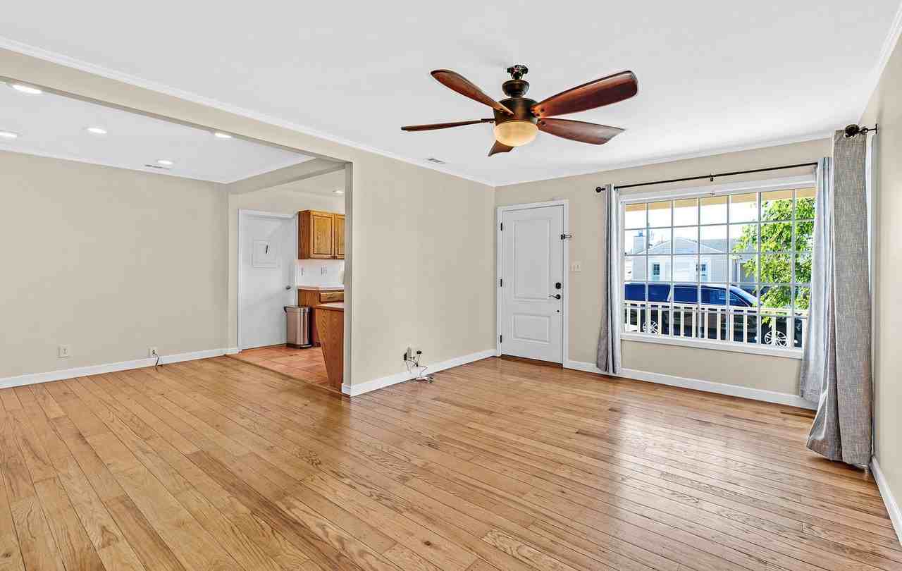 228 Northwood Dr - Photo 3 of 29