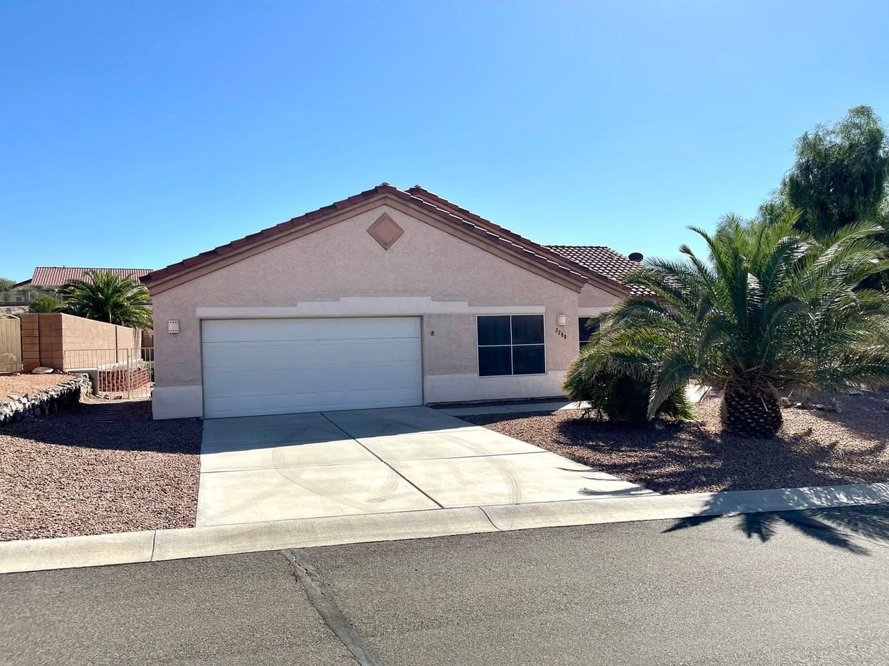 2290 Shooting Star Dr - Photo 3 of 41