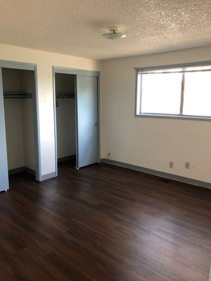 1906 Dawn Ct - Photo 3 of 8