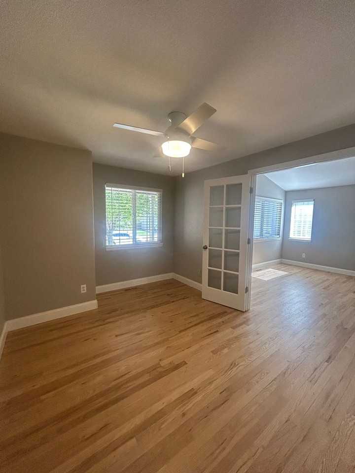 11248 W Progress Ave - Photo 6 of 36