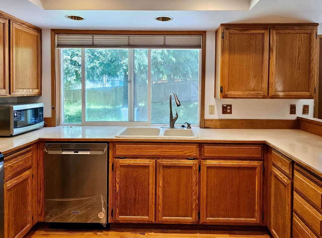 14912 Se 46th Pl - Photo 3 of 16