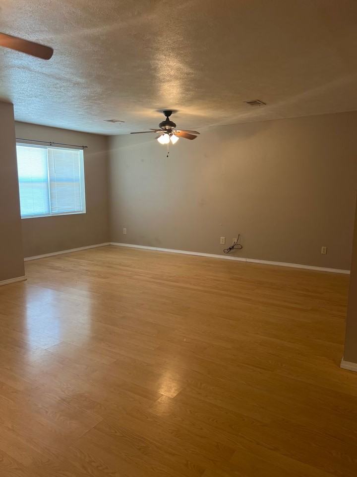 314 Ivy St - Photo 2 of 13