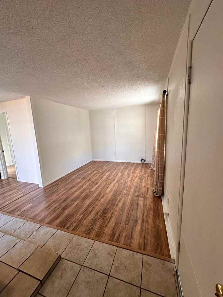 419 E Okanogan Ave - Photo 3 of 18