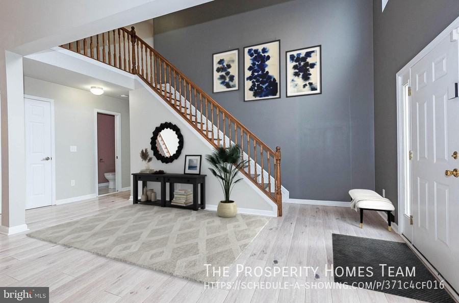 327 N Ferry Point Rd - Photo 2 of 50