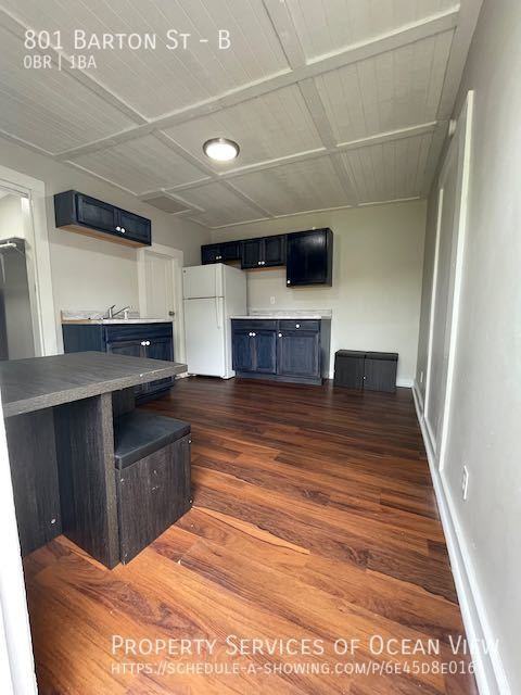 801 Barton St #B - Photo 2 of 11