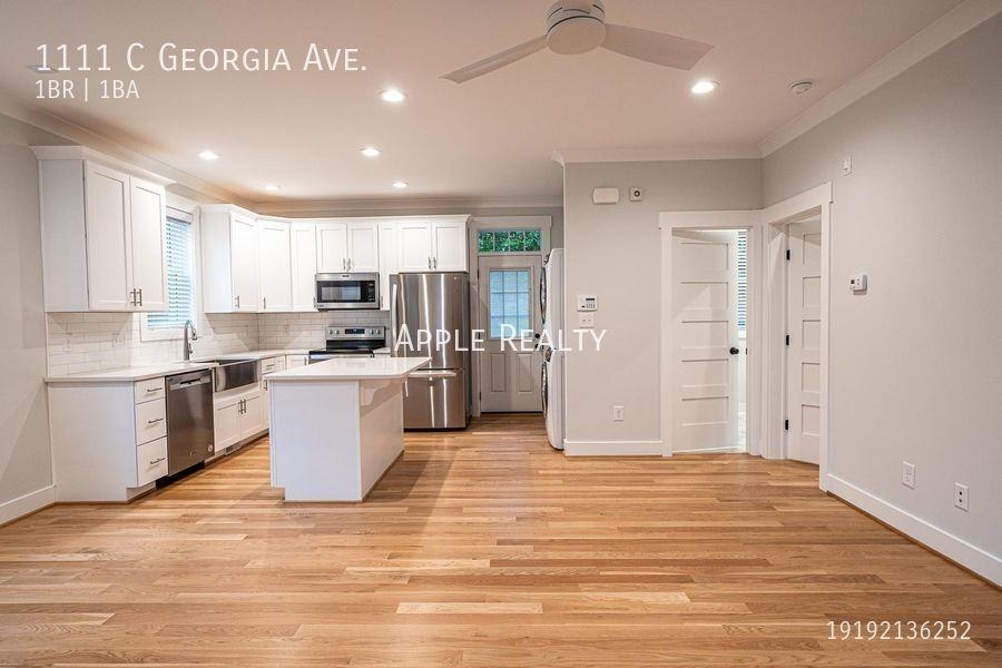 1111 Georgia Ave Apt C - Photo 3 of 21