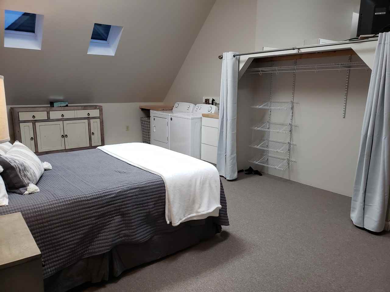 39 Cambridge Dr #1 - Photo 3 of 18