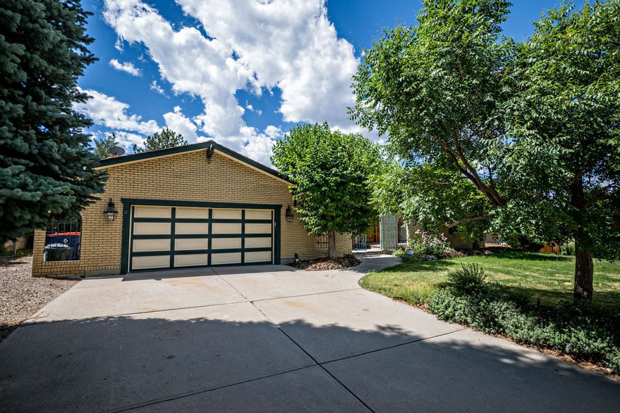 11802 W 77th Dr - Photo 3 of 47