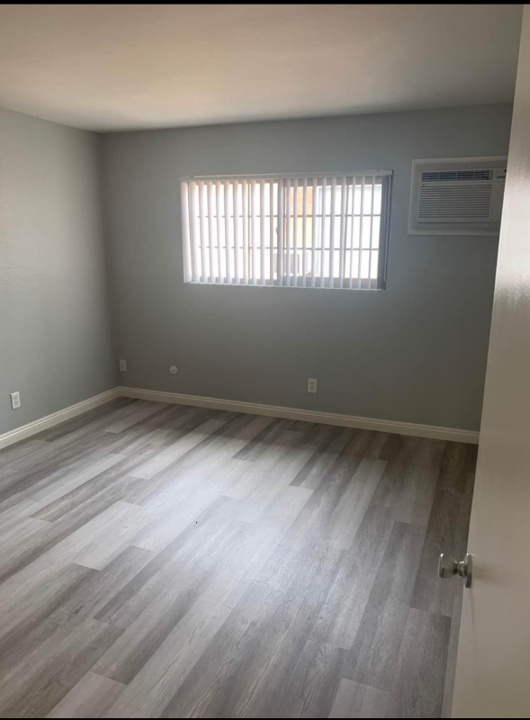 8014 Woodman Ave #17 - Photo 2 of 6