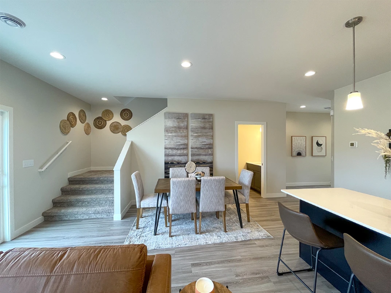 1911 13th Ave Ne - Photo 3 of 11