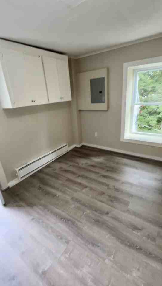 7 Glazier Street, Unit 7 Glazier St unit 3 - Photo 3 of 9