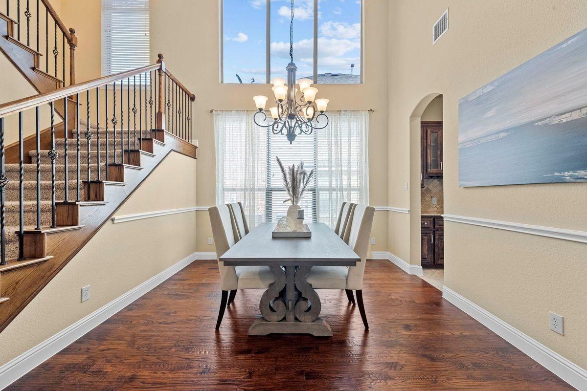 5613 Fox Chase Ln - Photo 4 of 11