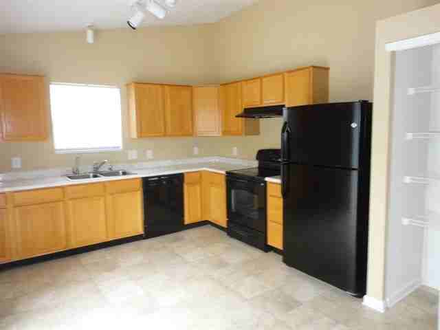 7621 Firewalker Ln - Photo 3 of 11