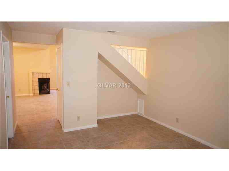 2806 Rungsted Street - Photo 3 of 15