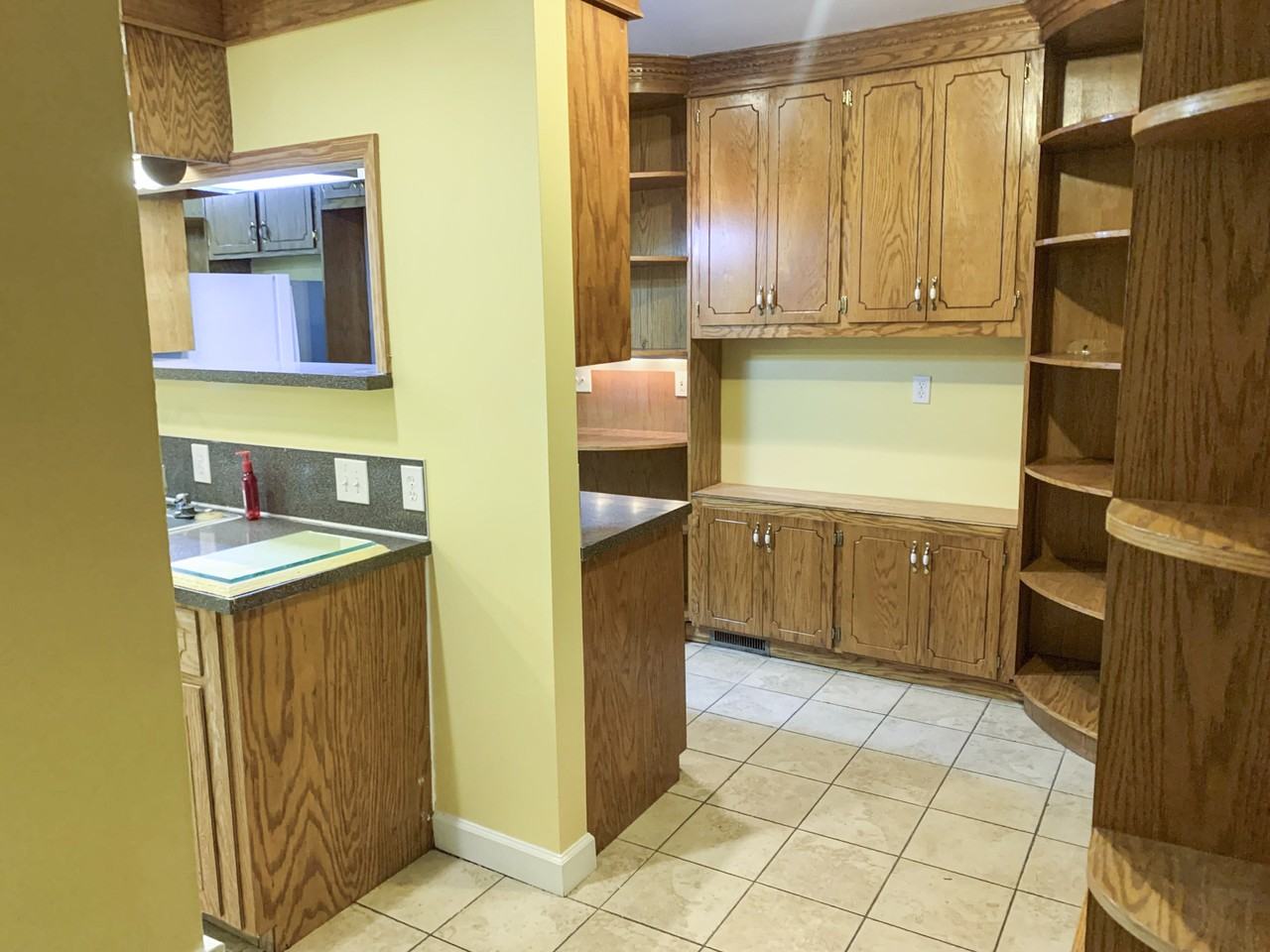 Honeywood Ave - Photo 2 of 6