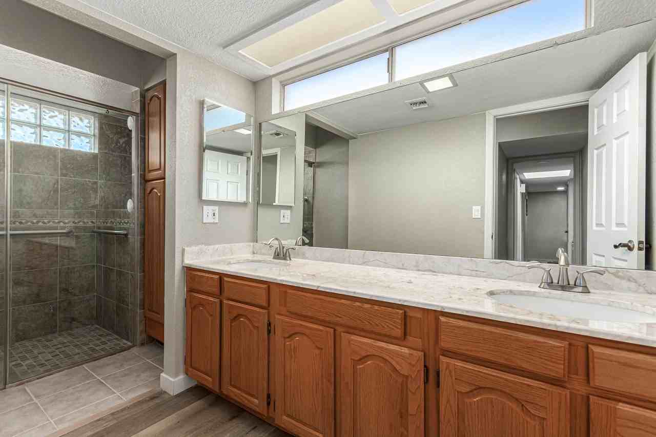 W Lindner Ave - Photo 4 of 18