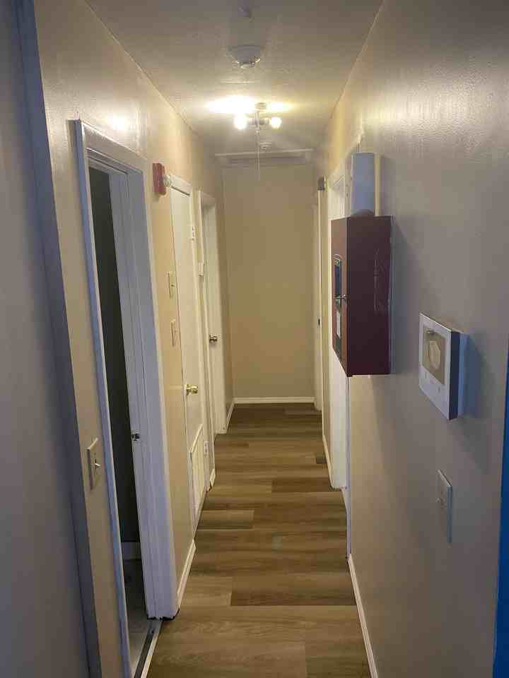 W 17th St - Photo 5 of 13