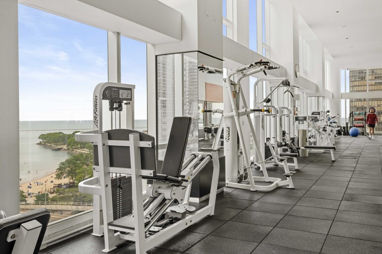 500 N Lake Shore Dr - Photo 7 of 26