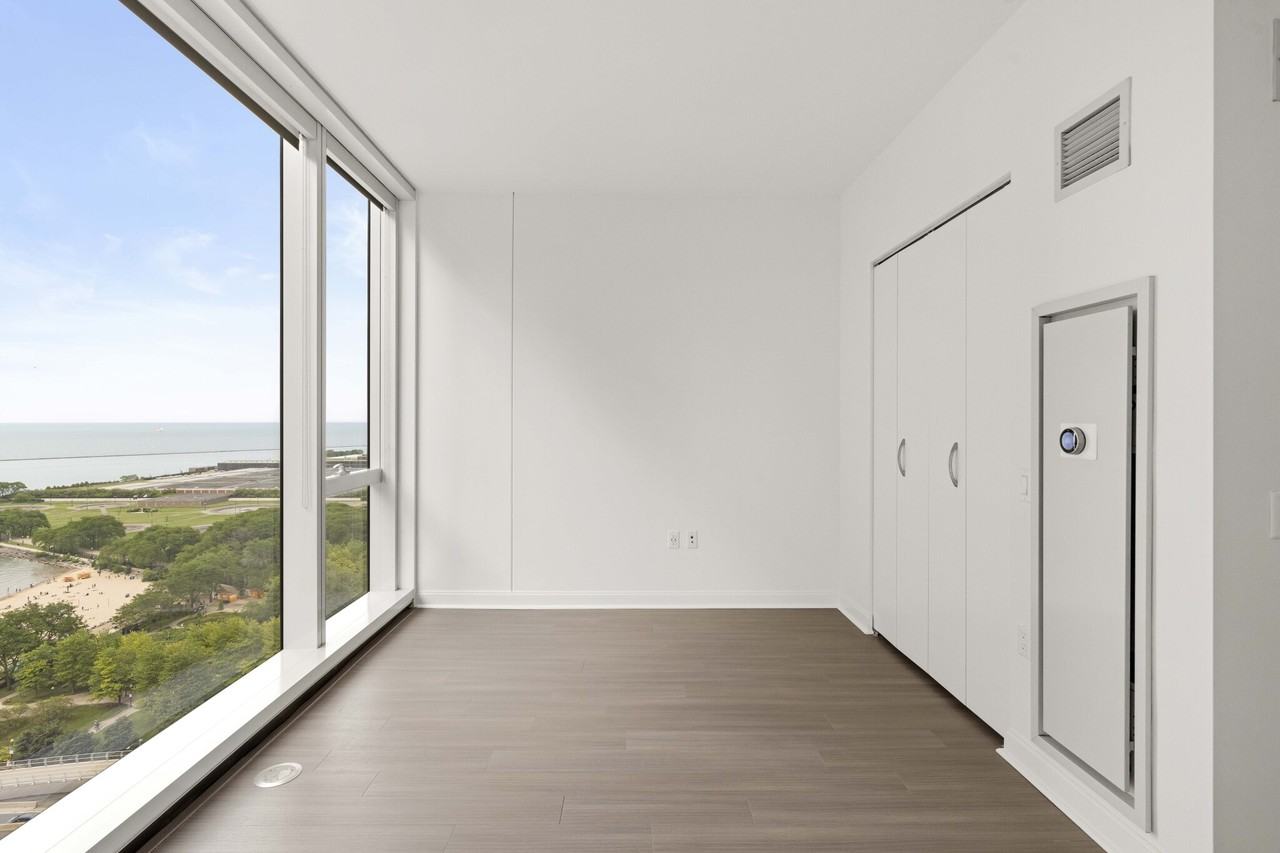 500 N Lake Shore Dr - Photo 5 of 30