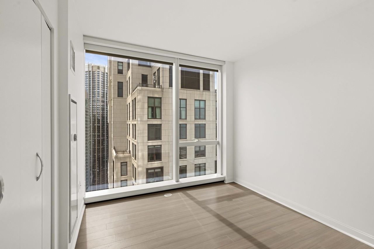 500 N Lake Shore Dr #2-2 - Photo 5 of 34