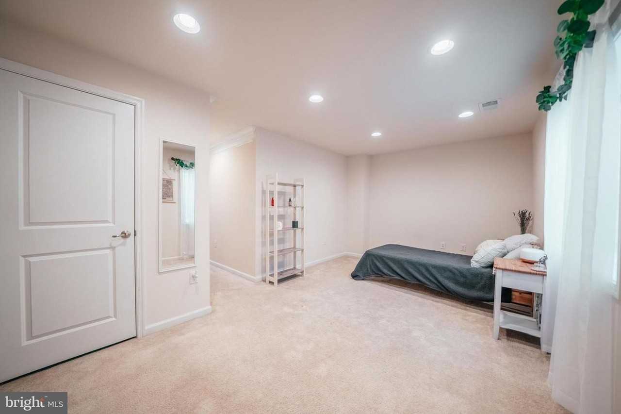 2111 Elm Tree Knl - Photo 5 of 20