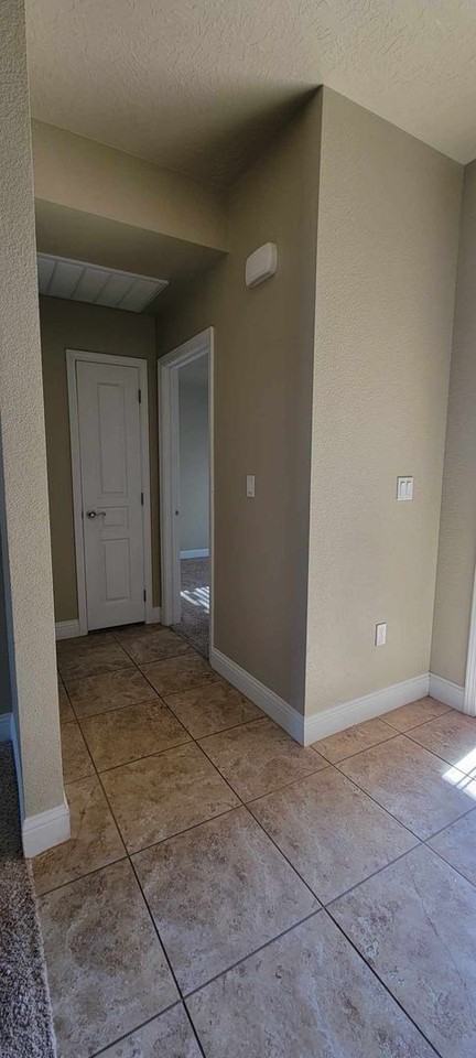 404 Almond Tree Ln - Photo 2 of 35