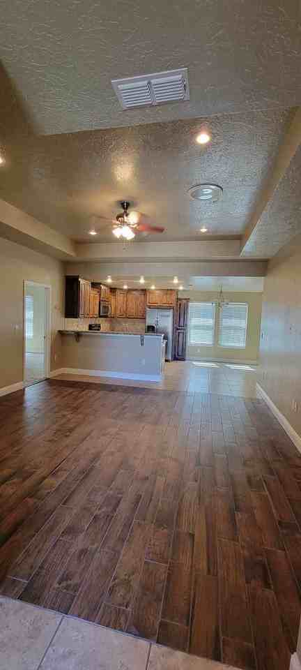 404 Almond Tree Ln - Photo 3 of 35
