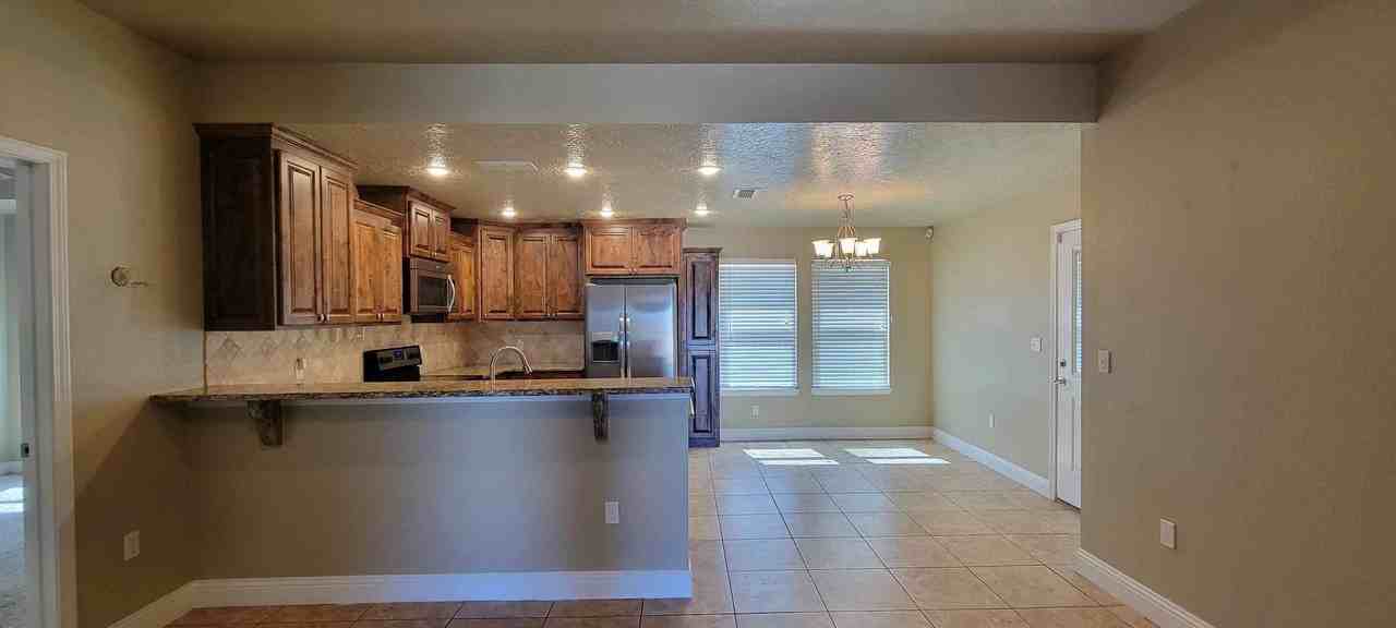 404 Almond Tree Ln - Photo 5 of 35