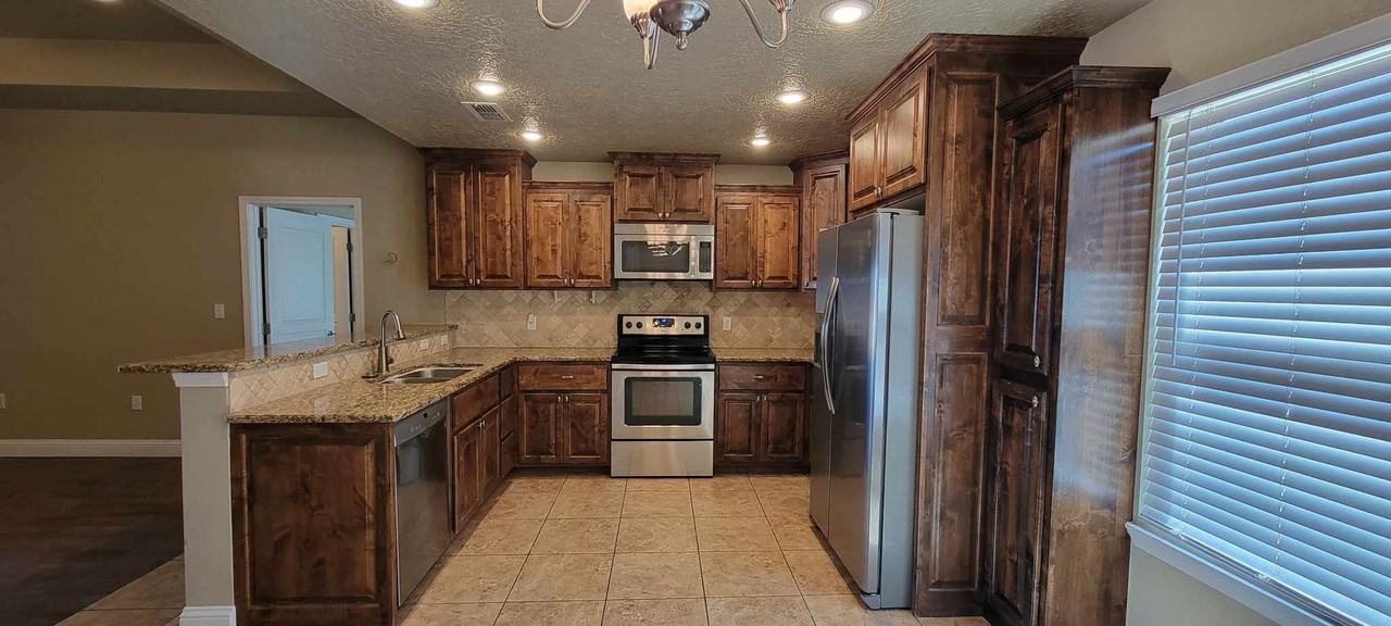 404 Almond Tree Ln - Photo 6 of 35