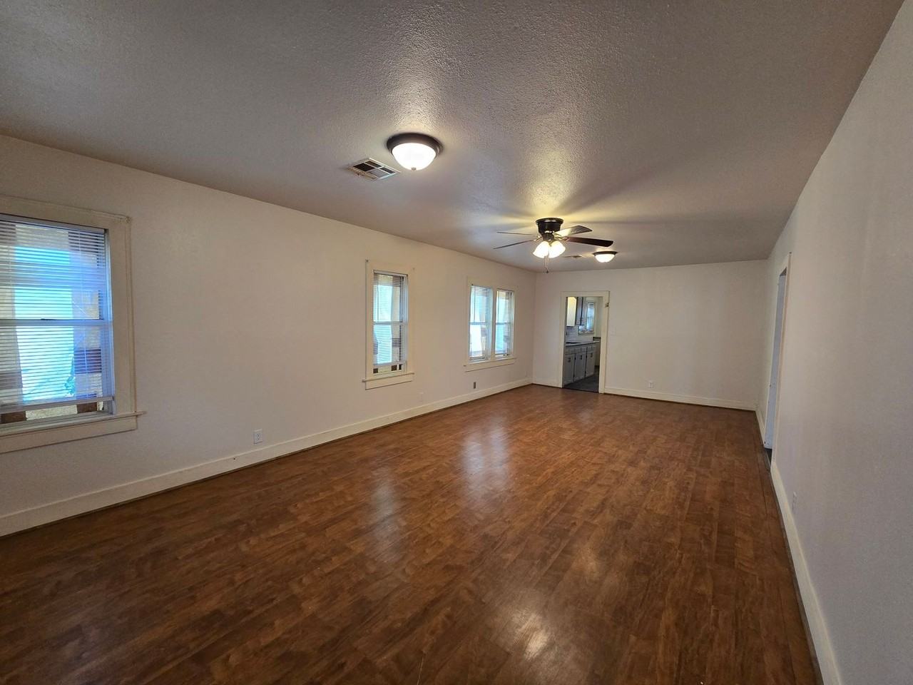 617 N Bonita Ave - Photo 7 of 29