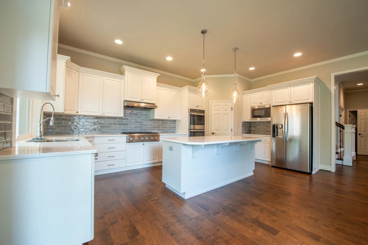 1316 267th Pl Se - Photo 3 of 27