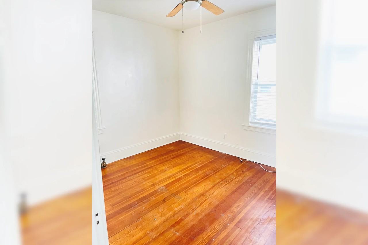 134136 Ruggles St Unit 2 - Photo 2 of 8