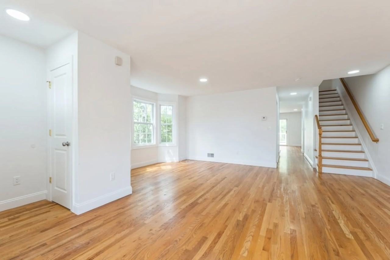 250 Park Ave - Photo 2 of 23