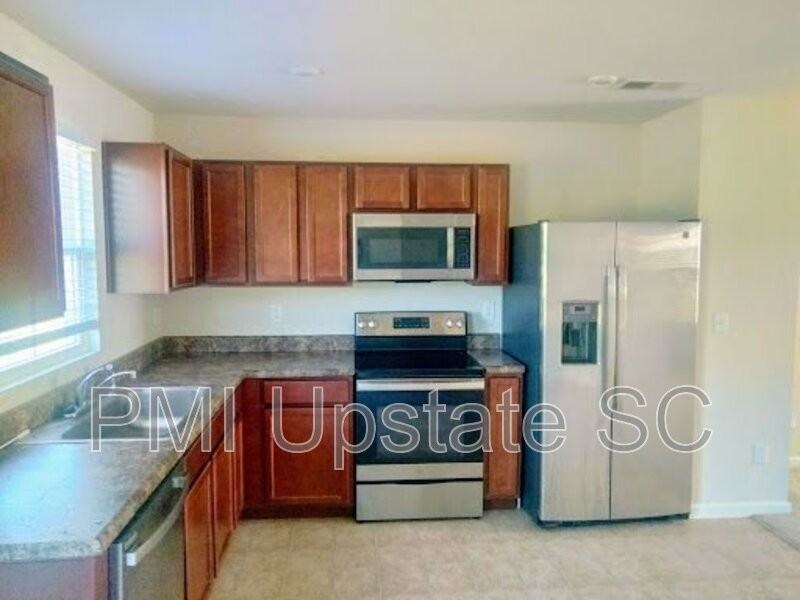 320 Maplestead Farms Ct - Photo 3 of 16