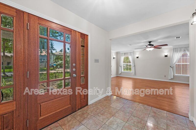 2631 Nottingham St - Photo 2 of 30